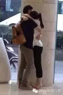 坐拥百亿身家,路边买20元童装,这对豪门夫妇最让人心旷神怡