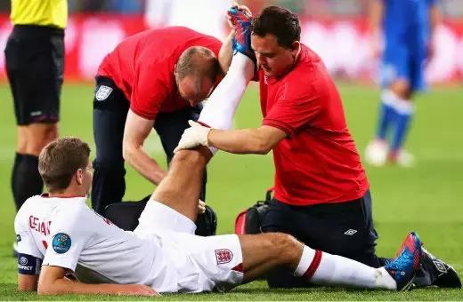 打球抽筋是什么原因引起的,打球腿肚子抽筋是怎么回事