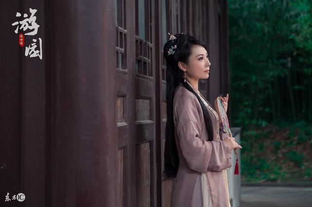 小丫头胆识过人长大以后成了帝王,小丫头聪明伶俐心灵手巧