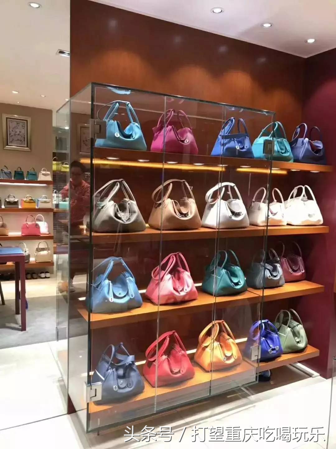 爱马仕专柜曝出假包,爱马仕售假包