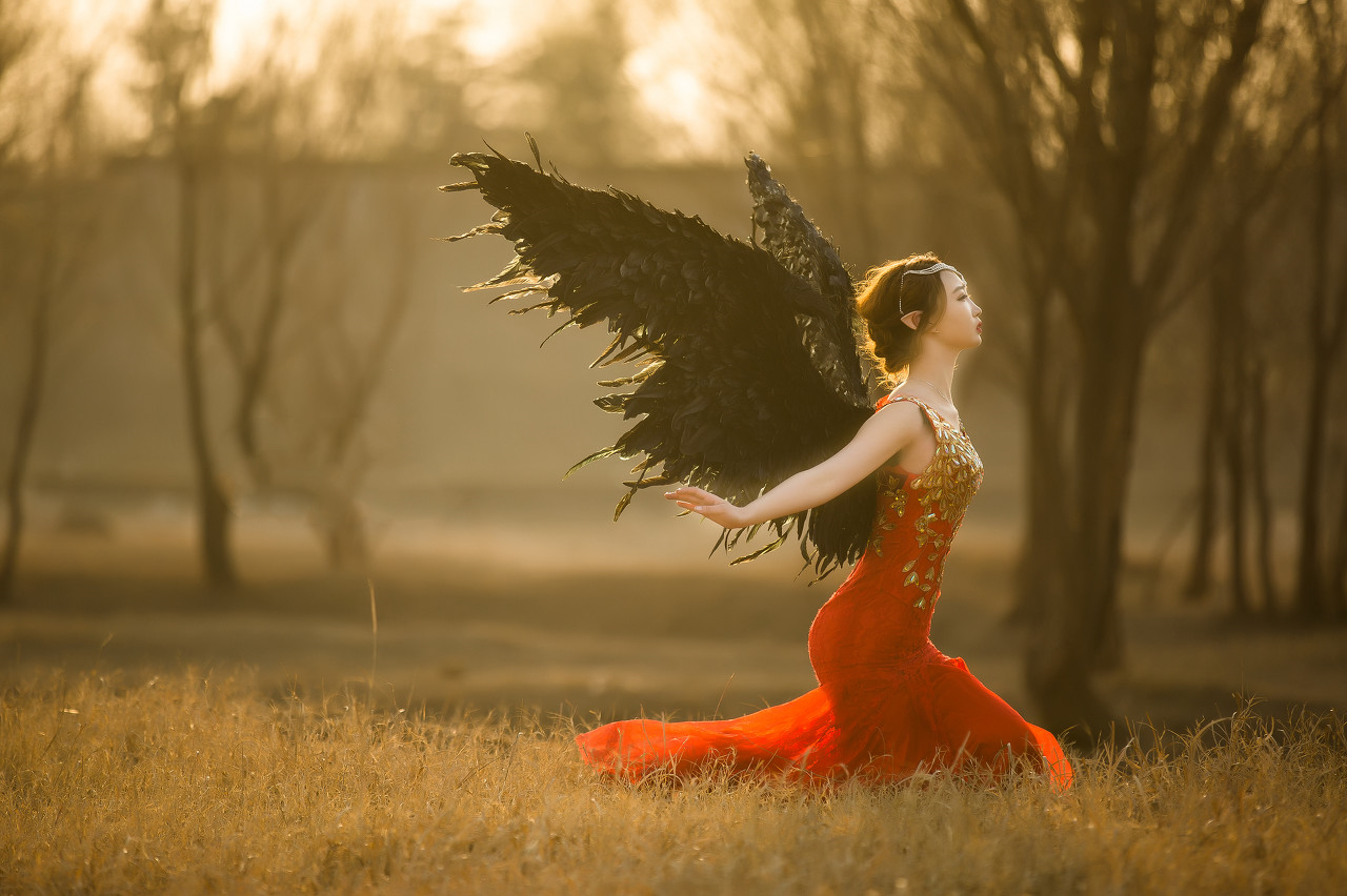 小说:他从老者那里得知,修炼并非易事,此时却得到同门人的嘲讽