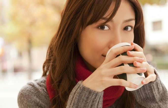 小说：牌局上遇见美女富豪，她竟要我当她男友，还送我套大平层