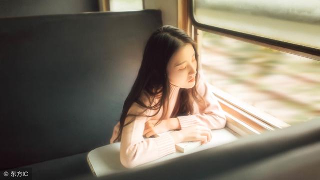 孪生姐妹反目成仇的小说,孪生姐妹为对方报仇小说