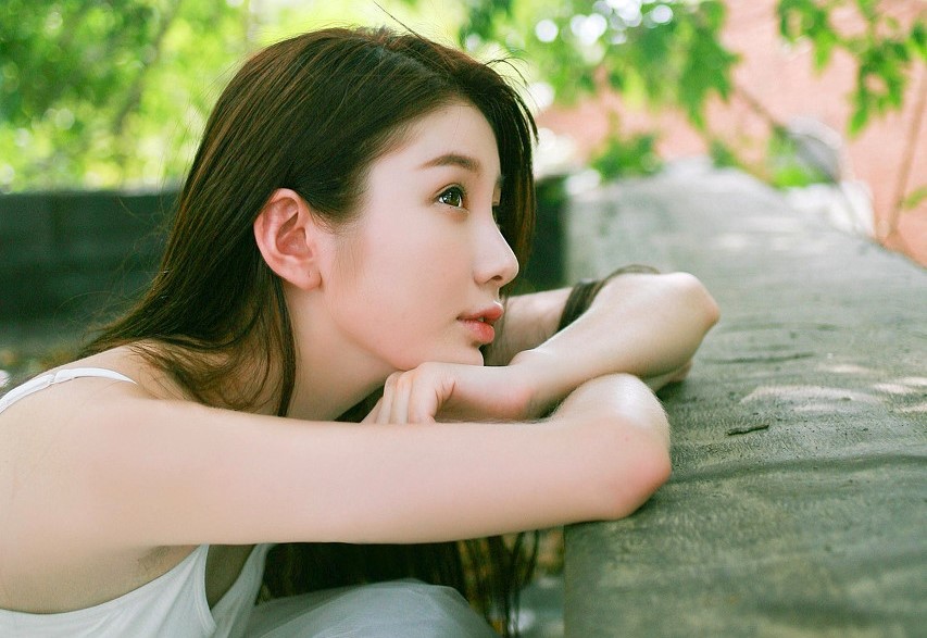 小说：没学历的小伙找了个工作，年薪百万，还有五险一金