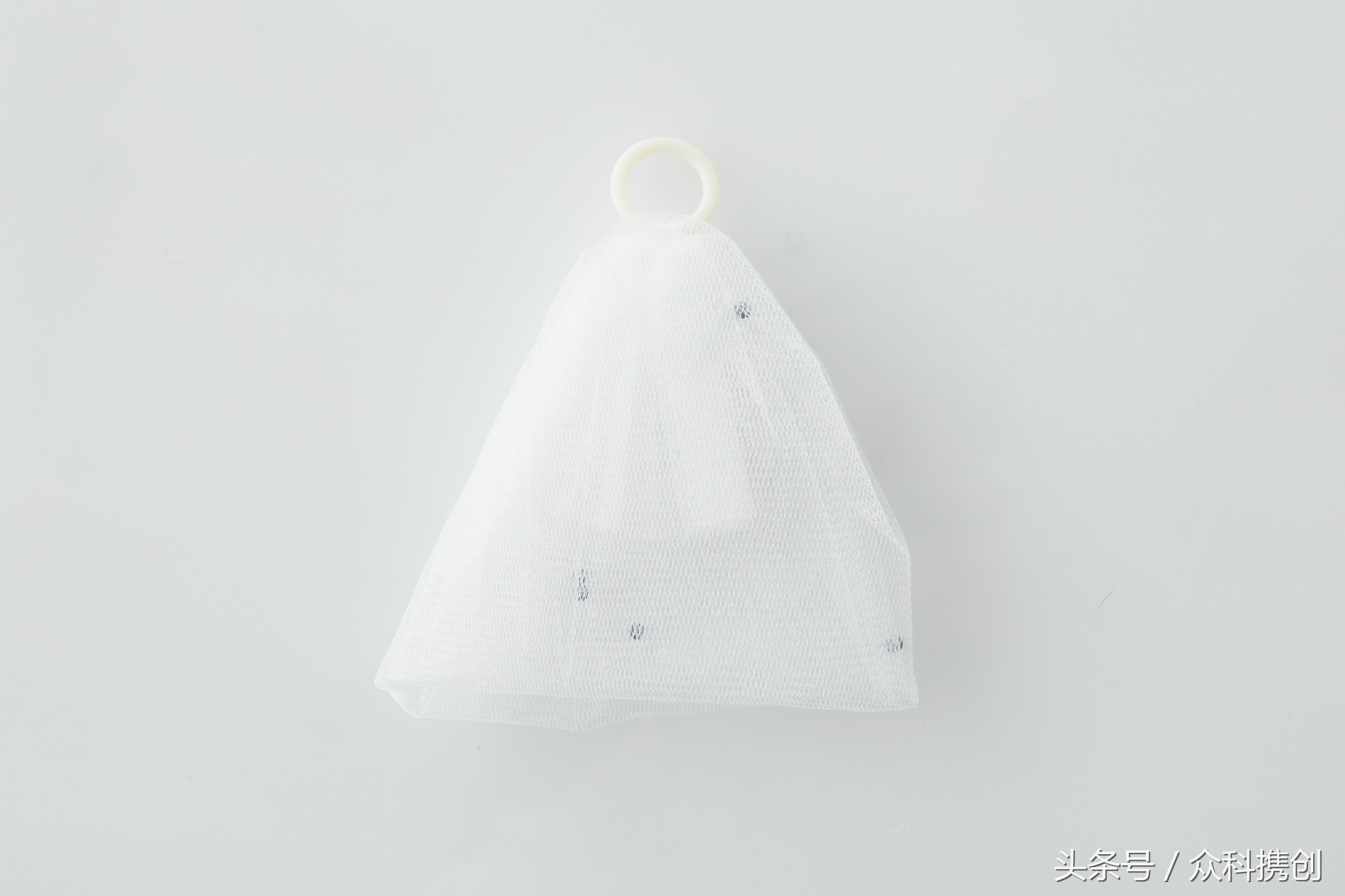 火山泥真的能清洁毛孔吗,用火山泥洗脸再用洗面奶