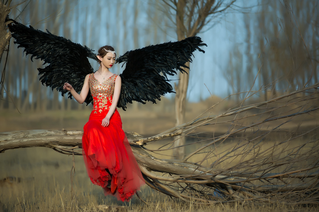 小说:他被封骑士火帝,弑魔杀妖受人敬仰,却在师父面前脸红到爆