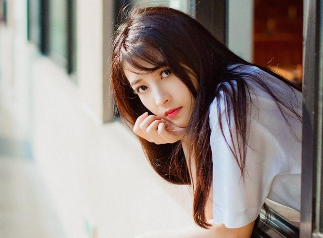 小说：孤零零的姐弟俩遇到*力暴***迁拆**，男子查到家庭地址马上去帮她