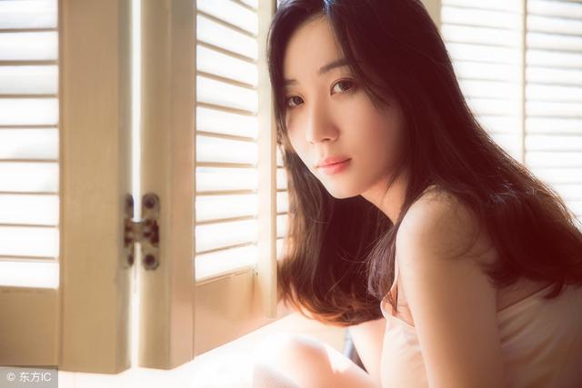 女主被村民造谣的小说,小说中女主被抹黑造谣的片段