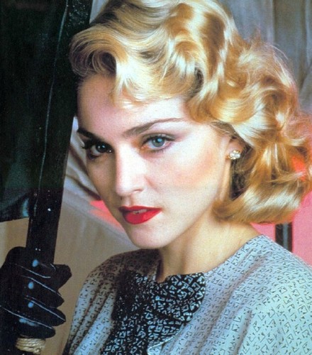 美国性感*物尤**：身价高达40亿人民币，16段恋情都是“小鲜肉”？