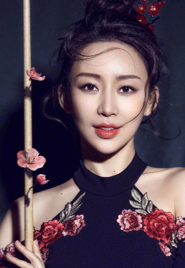 九球天后潘晓婷40多岁仍然单身,九球天后潘晓婷结过婚没有