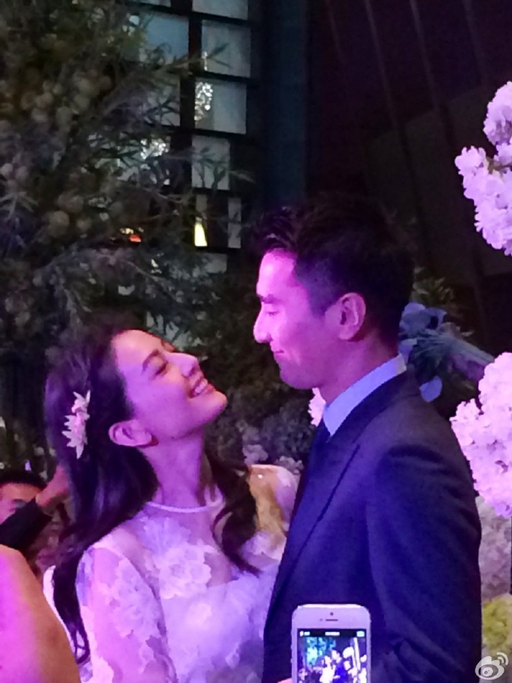 国民女神高圆圆:插足袁泉感情,王一博背后金主,屡被公公刁难