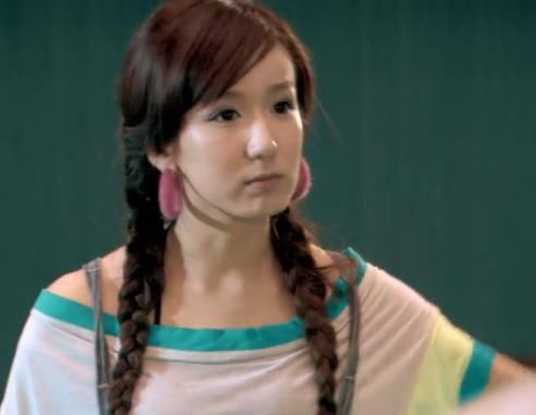 爱情公寓陈赫被胡一菲误会,爱情公寓陈赫向张伟借钱第几集