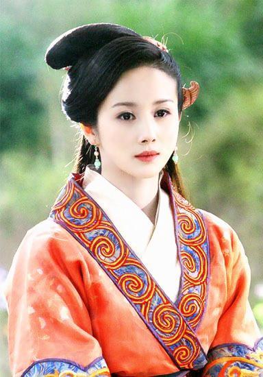 6位被整容毁掉的女星,整容把脸整得很奇怪的女星