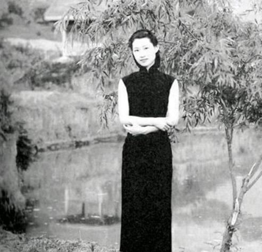 72年张伯驹给陈毅写了一幅挽联，毛主席看到后：尽快给他安排工作