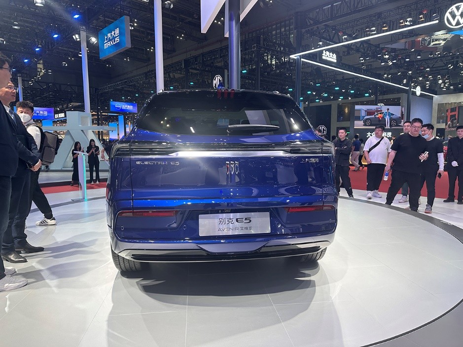 预算20万的纯电轿车,上海车展30万内的插电混suv