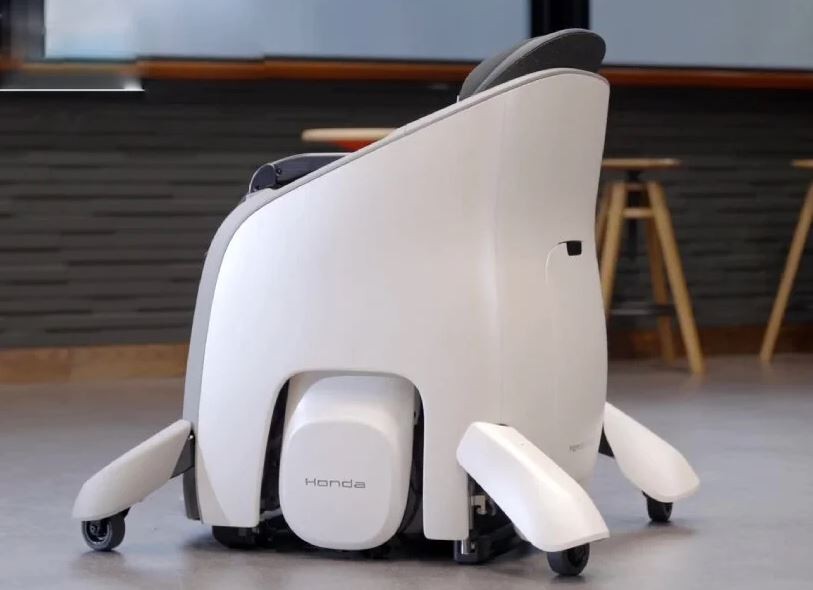 继大众之后，本田也做了把能驾驶的椅子，还倍儿聪明