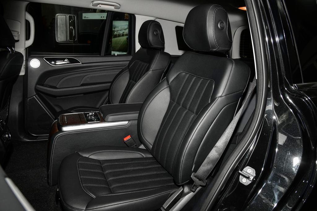 北京bj90豪华大型suv,全新bj90最高配四驱4.0