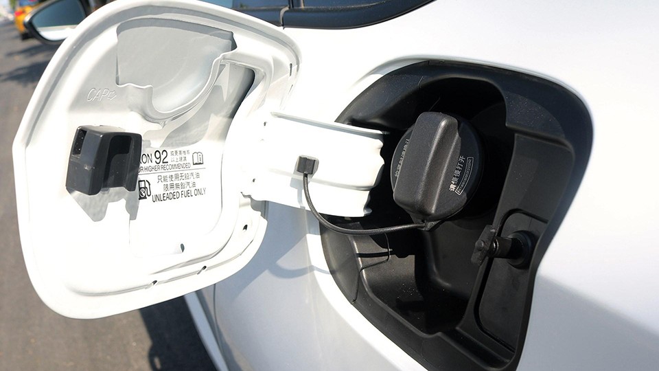 06年七代半2.4本田雅阁二手车行情,2022款雅阁混动落地价格明细