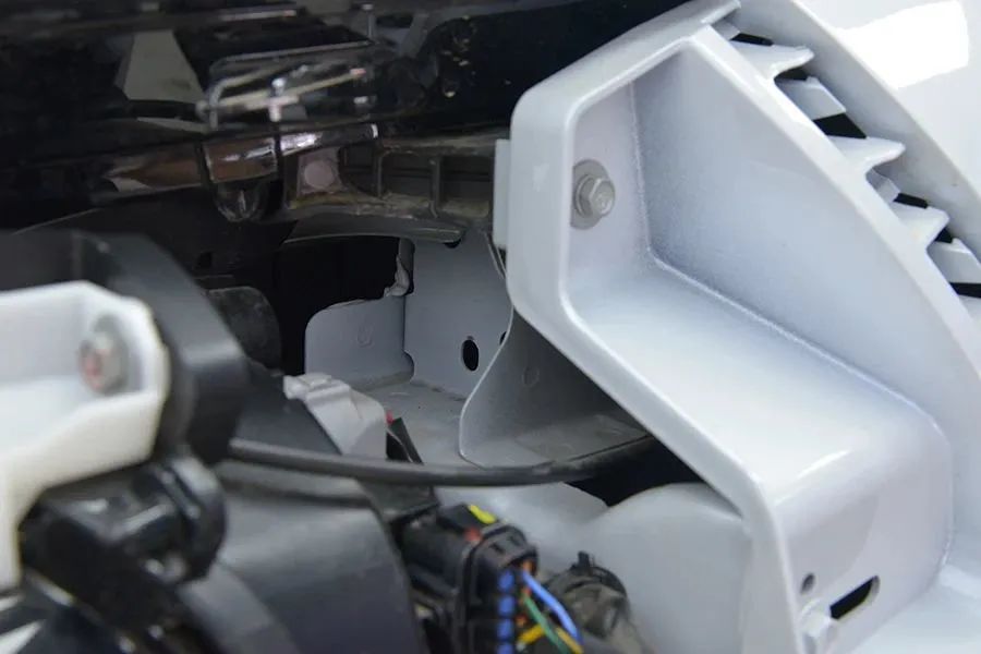 三菱欧蓝德2020款碰撞成绩,三菱欧蓝德对撞实验