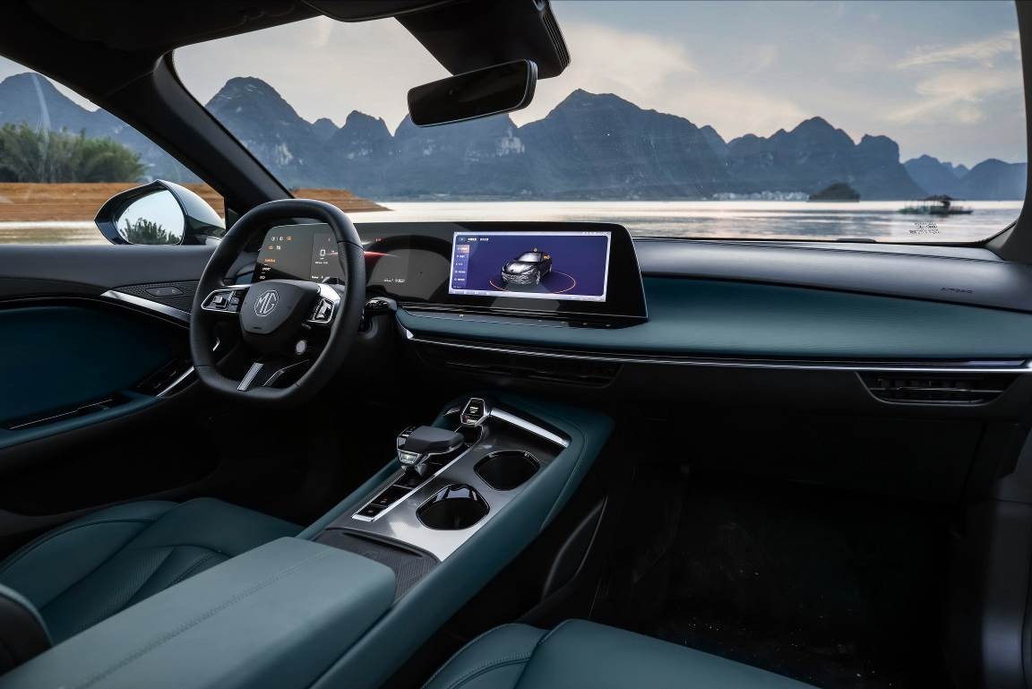 国产轿跑颜值天花板mg7私享品鉴,e-tron汽车评测