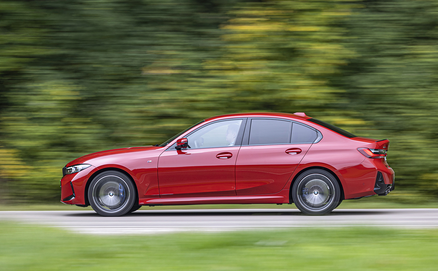 奥迪a4豪华动感和宝马320对比,宝马3系奥迪a4奔驰c300实测对比