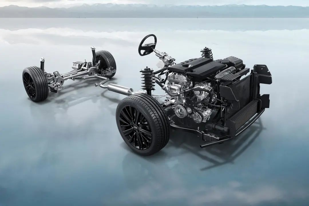 奇瑞艾瑞泽8和长安锐程cc,38号车评中心奇瑞艾瑞泽8