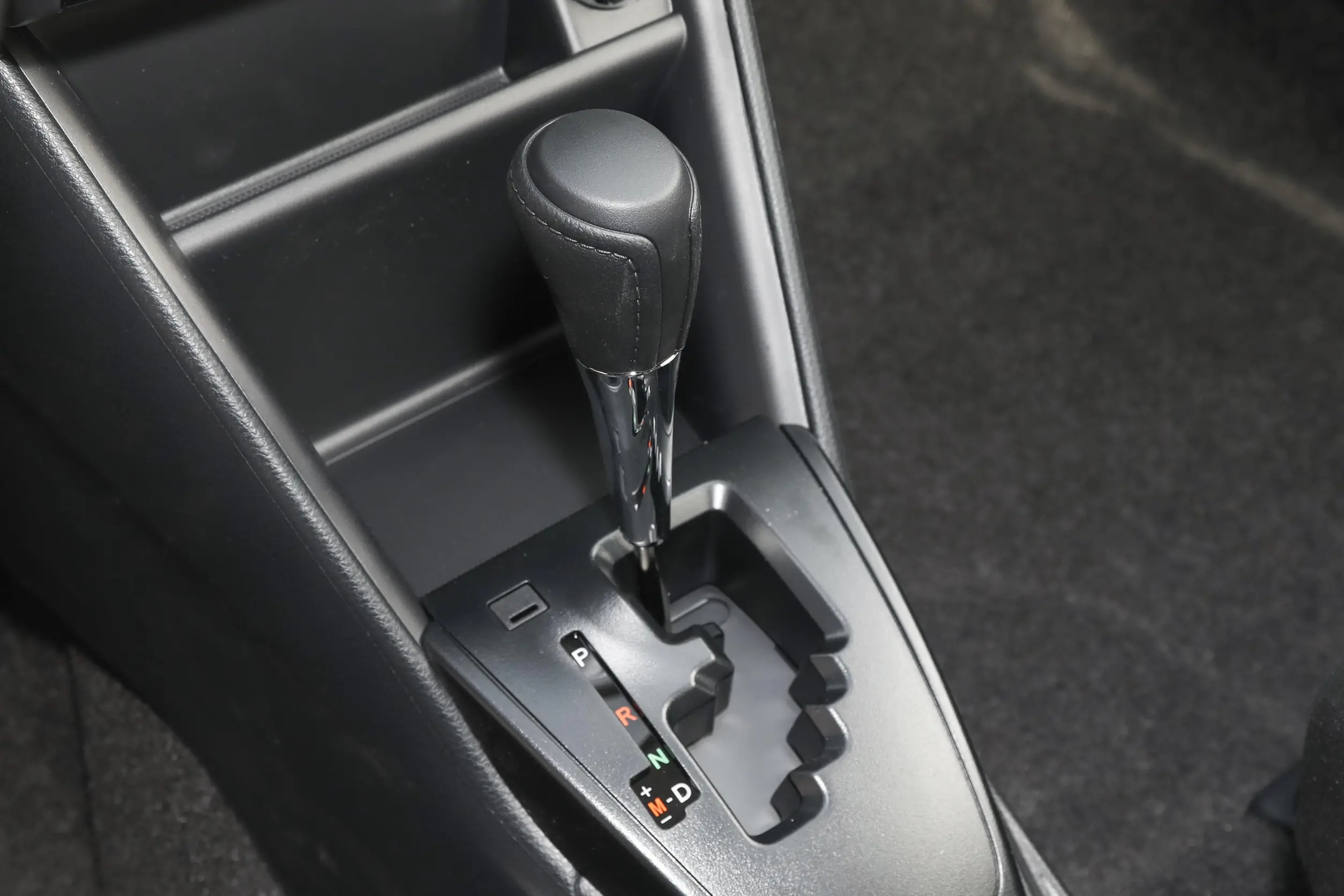 适合女生开的小车性价比高的车型,省油好开的家用性能轿车推荐