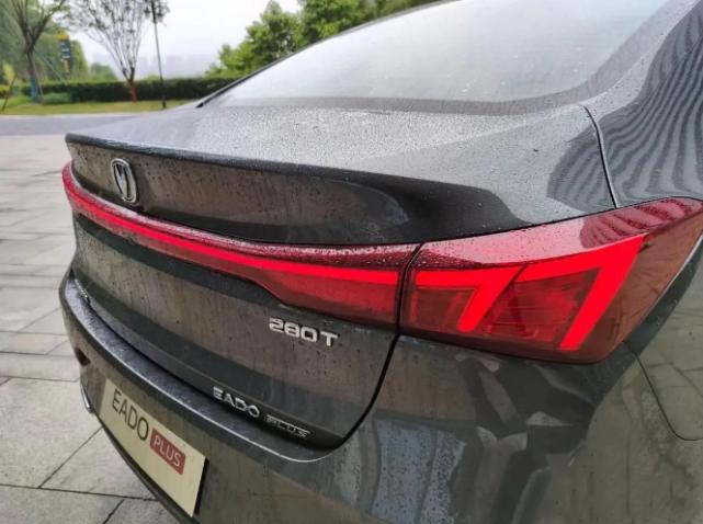 三万能买哪年的省油美系家轿代步,预算10-12万最可选国产紧凑家轿