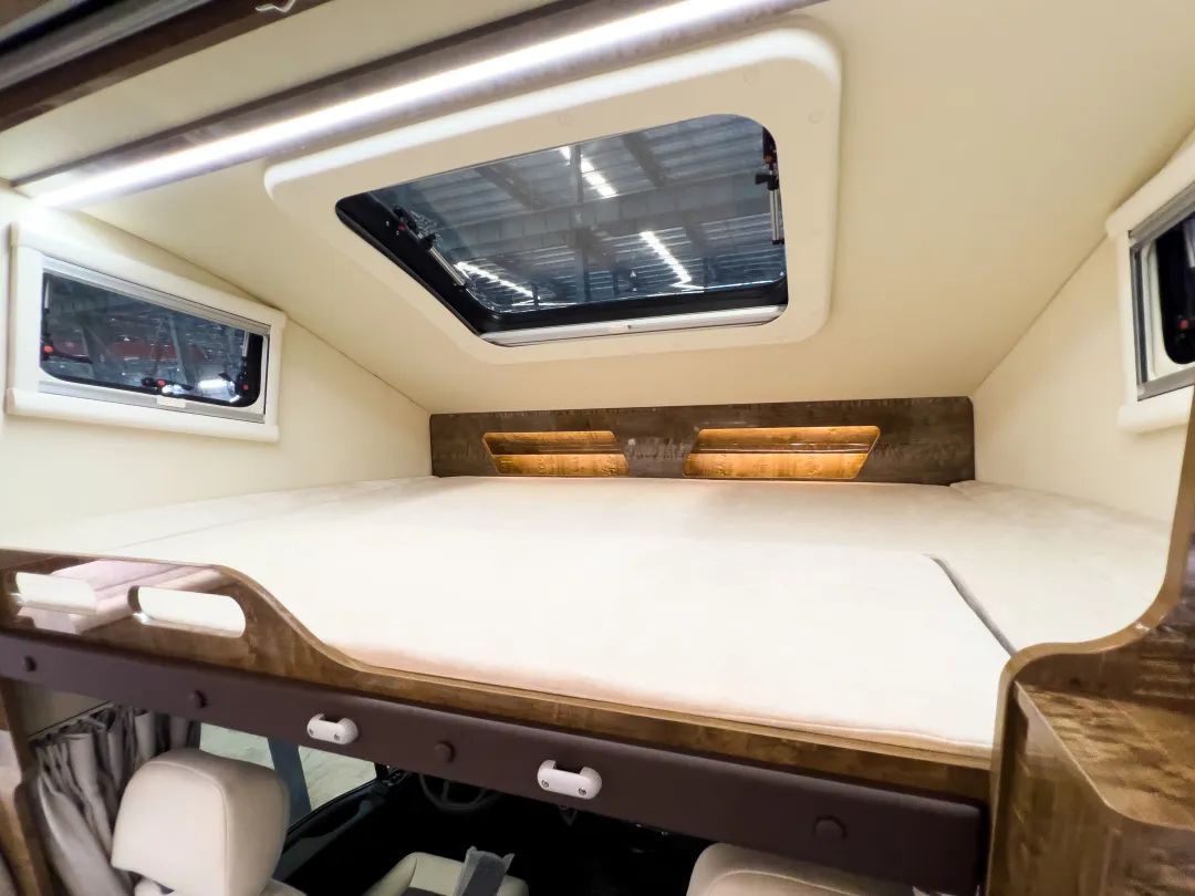 歌睿途c300双拓展房车价格,歌睿途无拓展c型房车