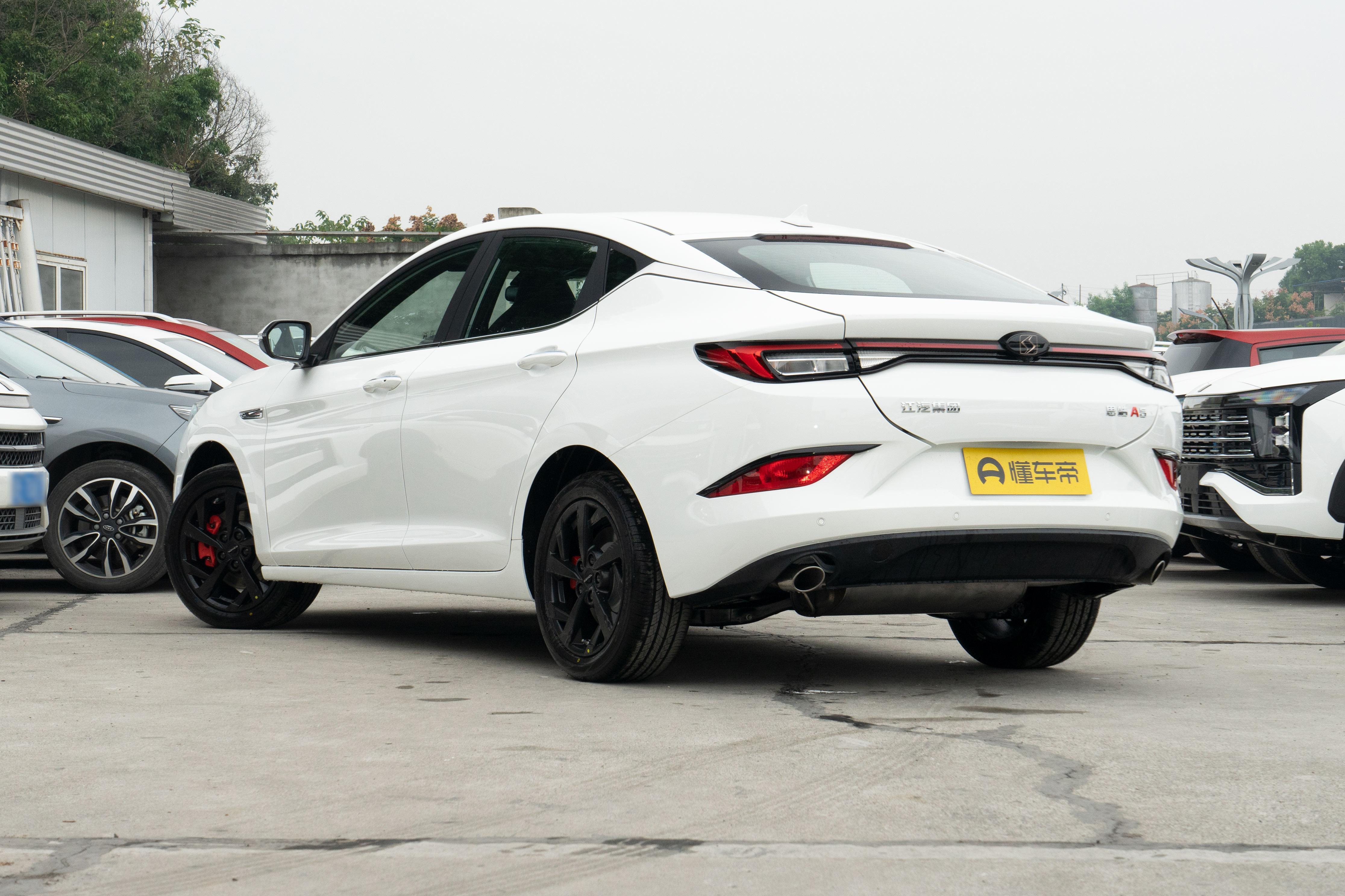 月花费3390元，首付3万买1.5T+CVT的紧凑型家轿思皓A5怎么样？