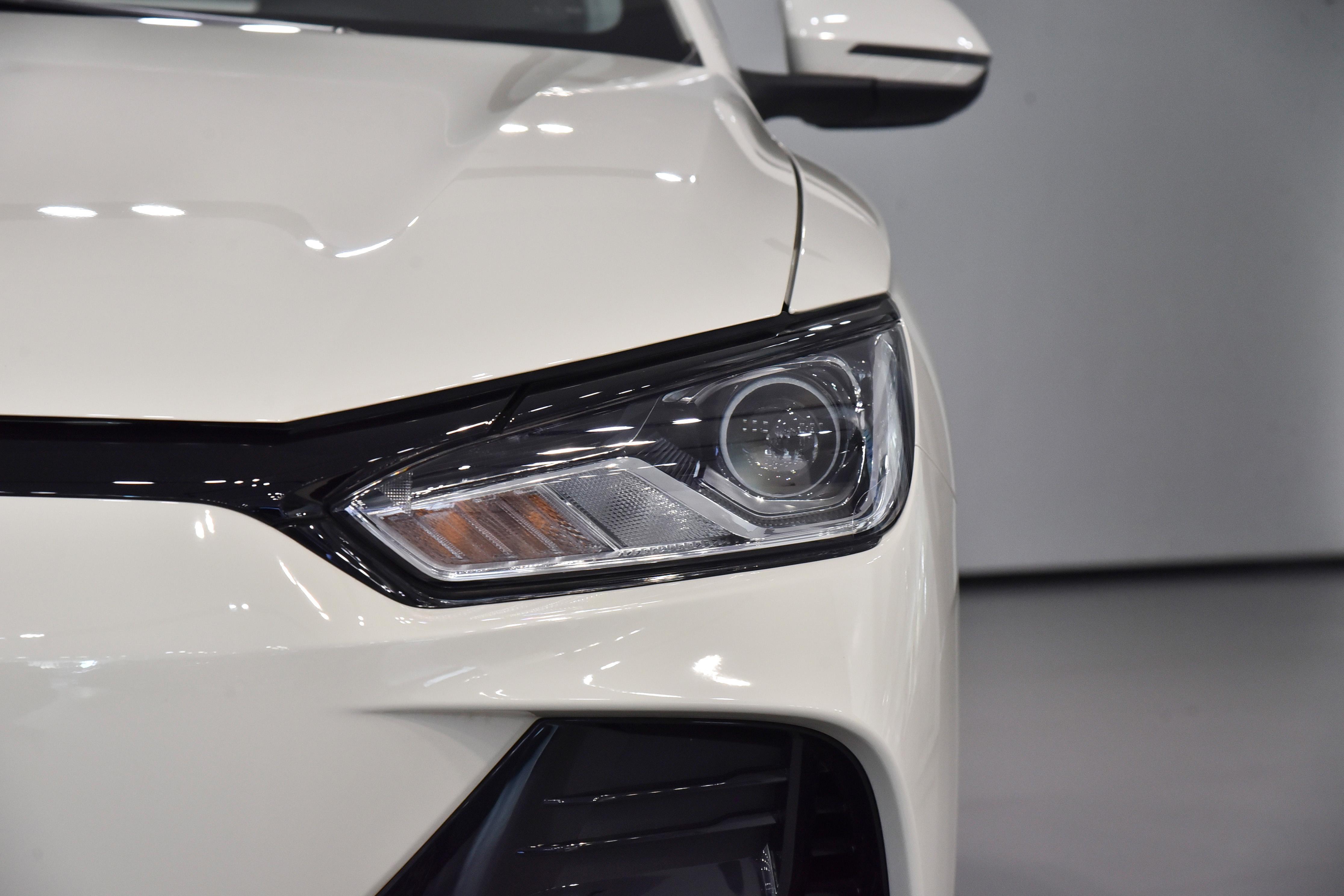 比亚迪e2落地价格,比亚迪e2试驾车能买吗