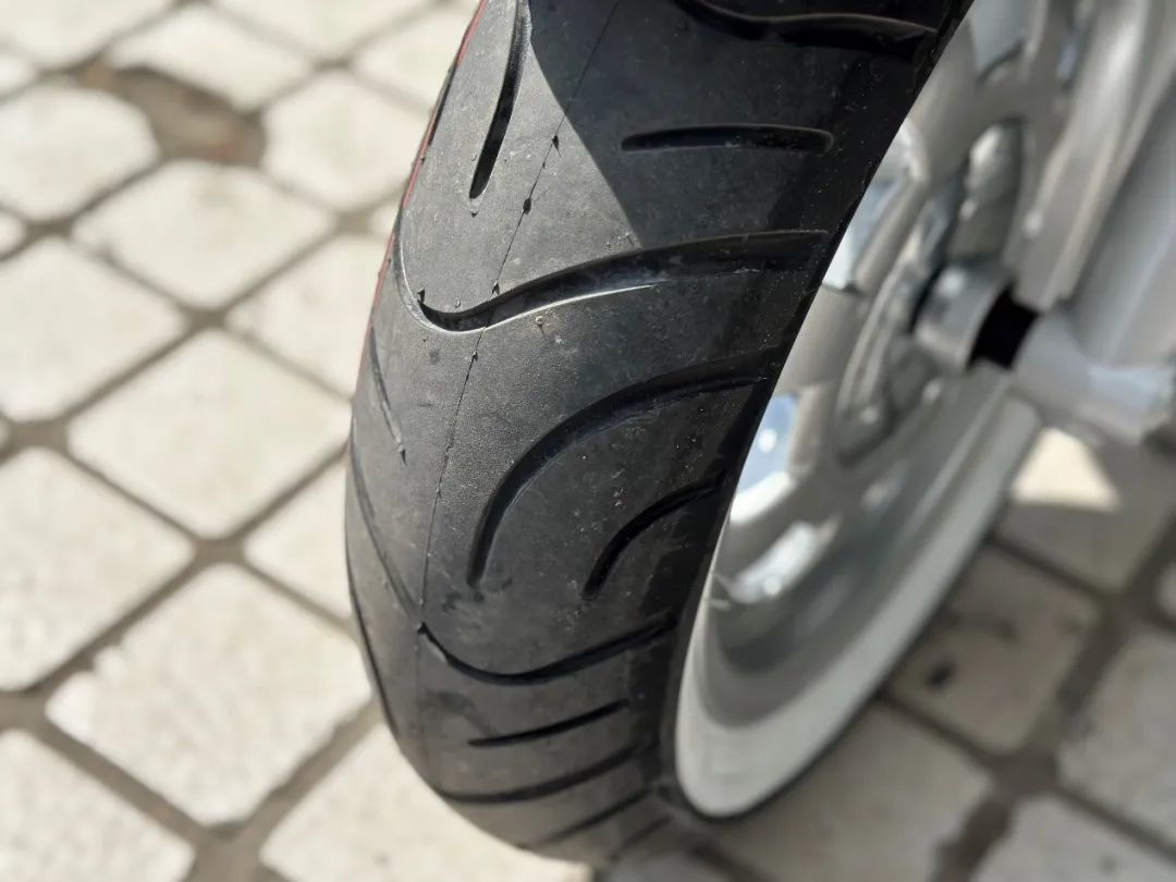 维多利亚sixties250颜色,维多利亚sixties250si和姜戈哪个好