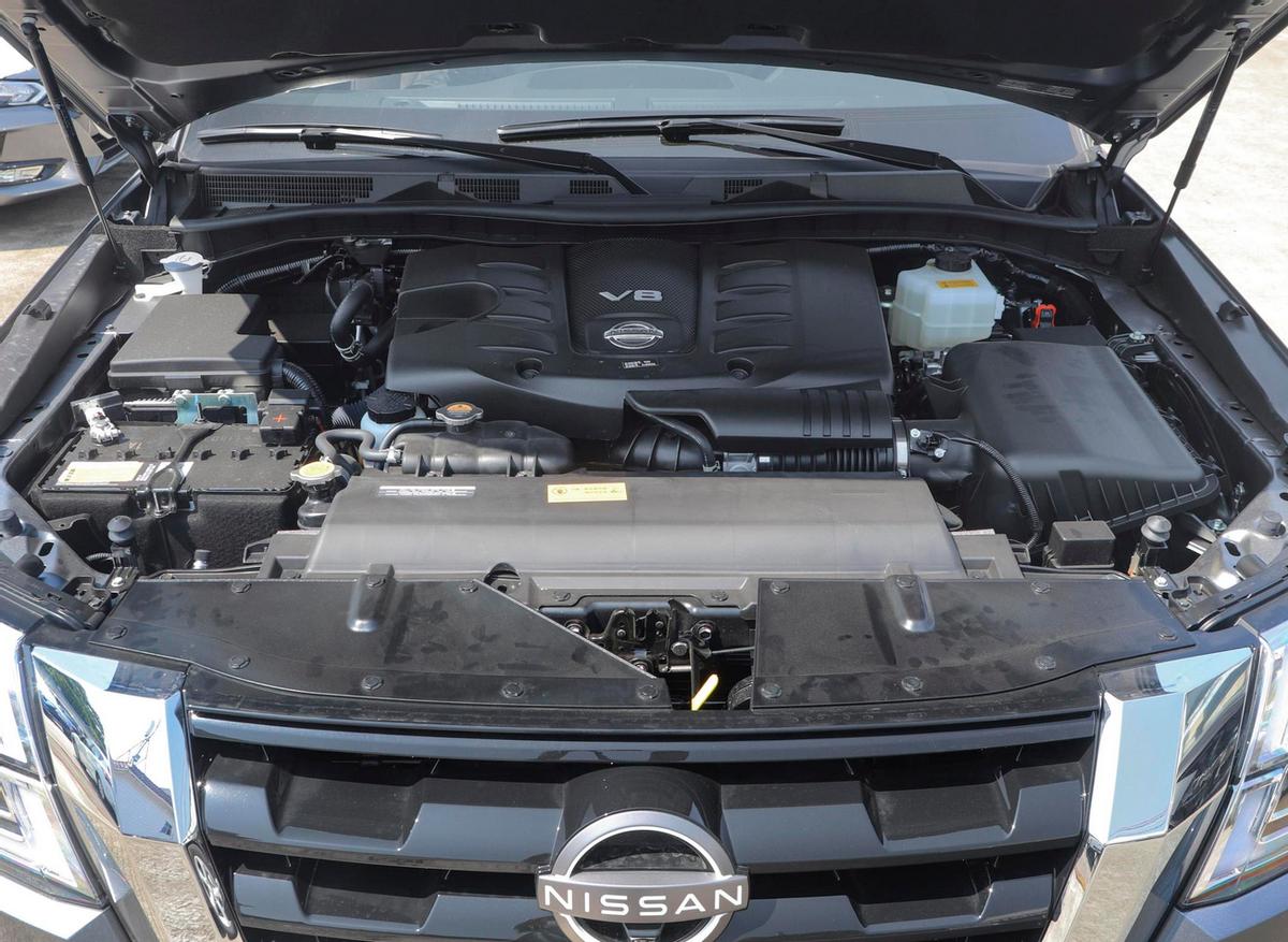 日产途乐2024款最新款,2023款途乐5.6无敌舰队旗舰版轮毂