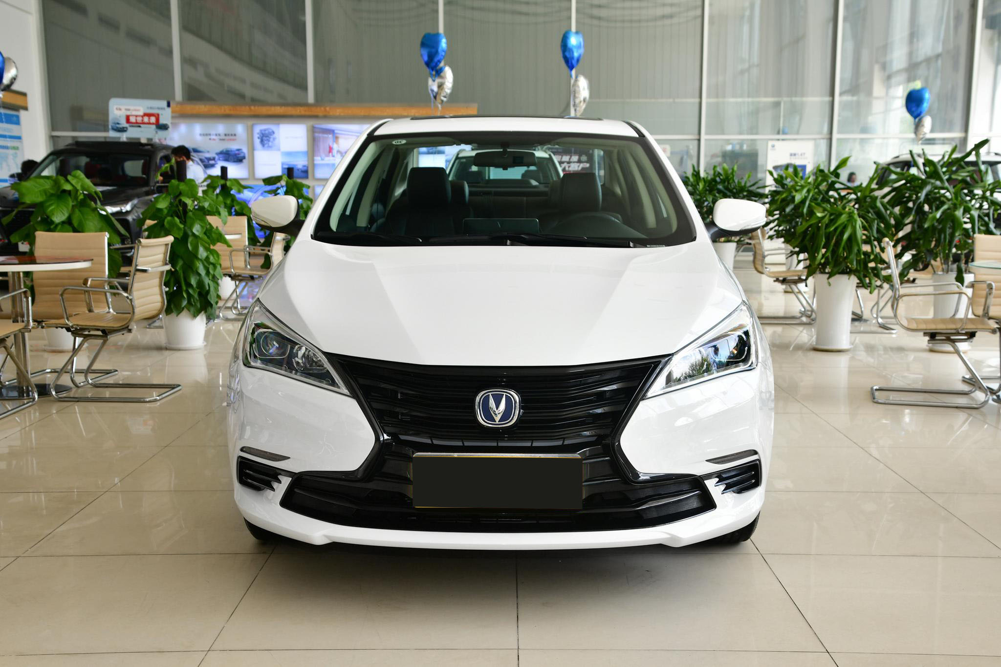 5w左右能买什么新车,长安逸动dt最新款满配多少钱