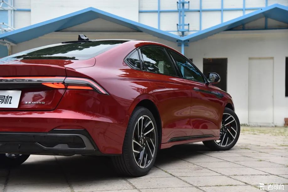 林肯顶级豪华轿车,林肯27寸大屏幕新车