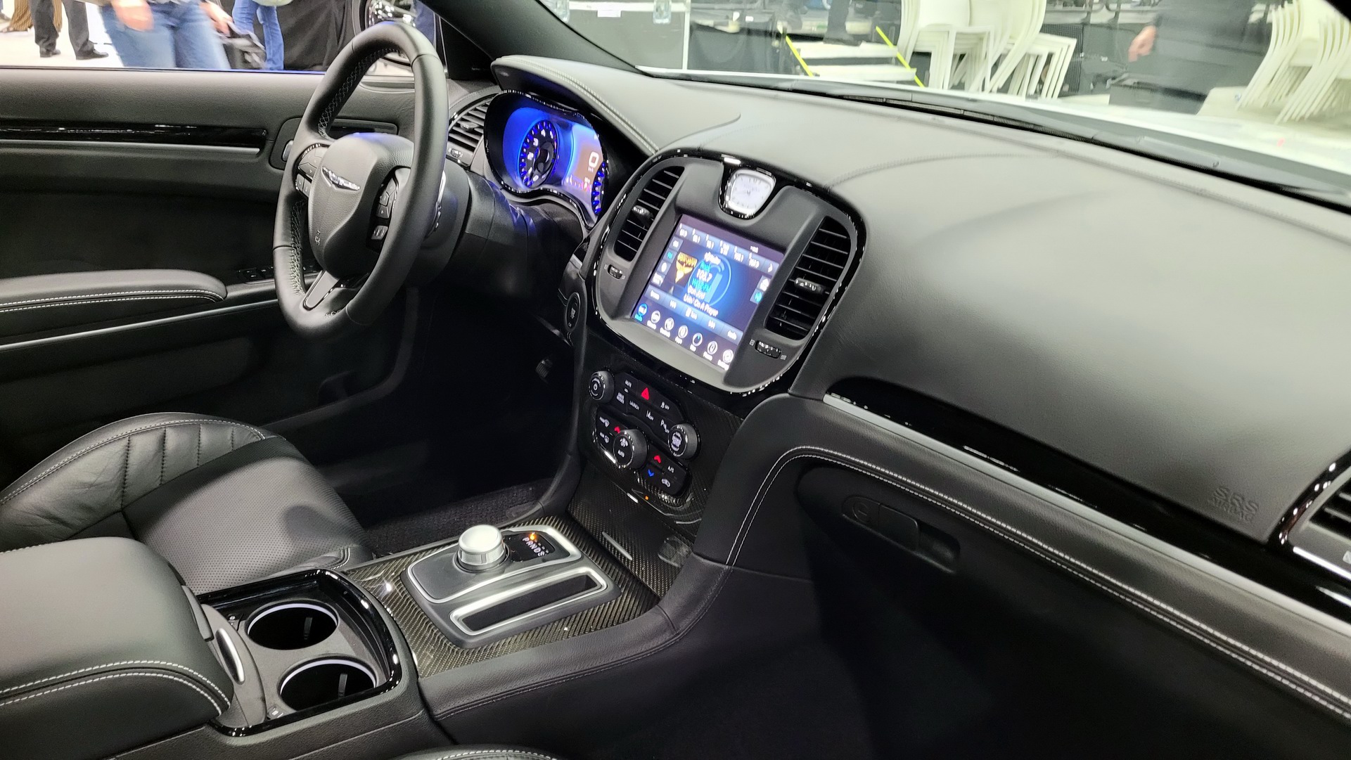 克莱斯勒300c2023款,18年新款克莱斯勒300c多少钱