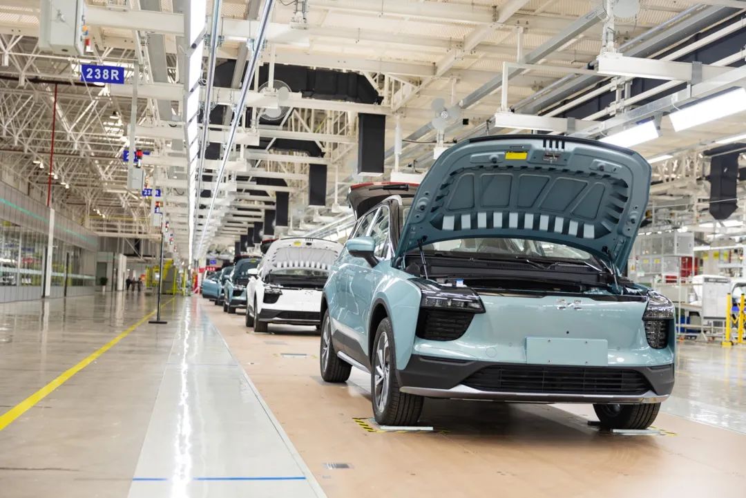 爱驰驶入围城,爱驰挂不上挡