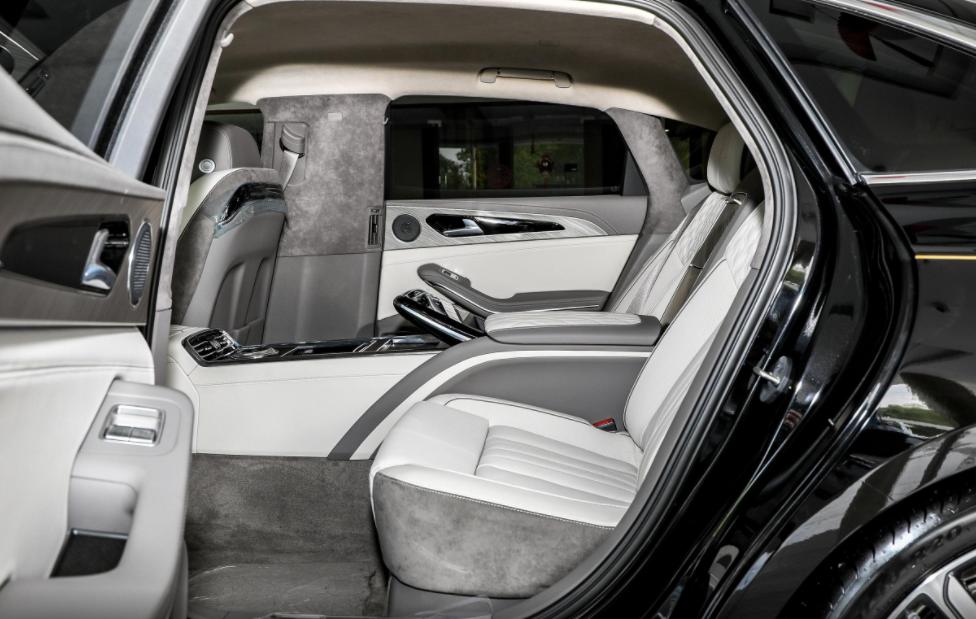 以国潮入局豪华红旗h9实力叫板bba,首款量产豪华车型红旗h9的产品