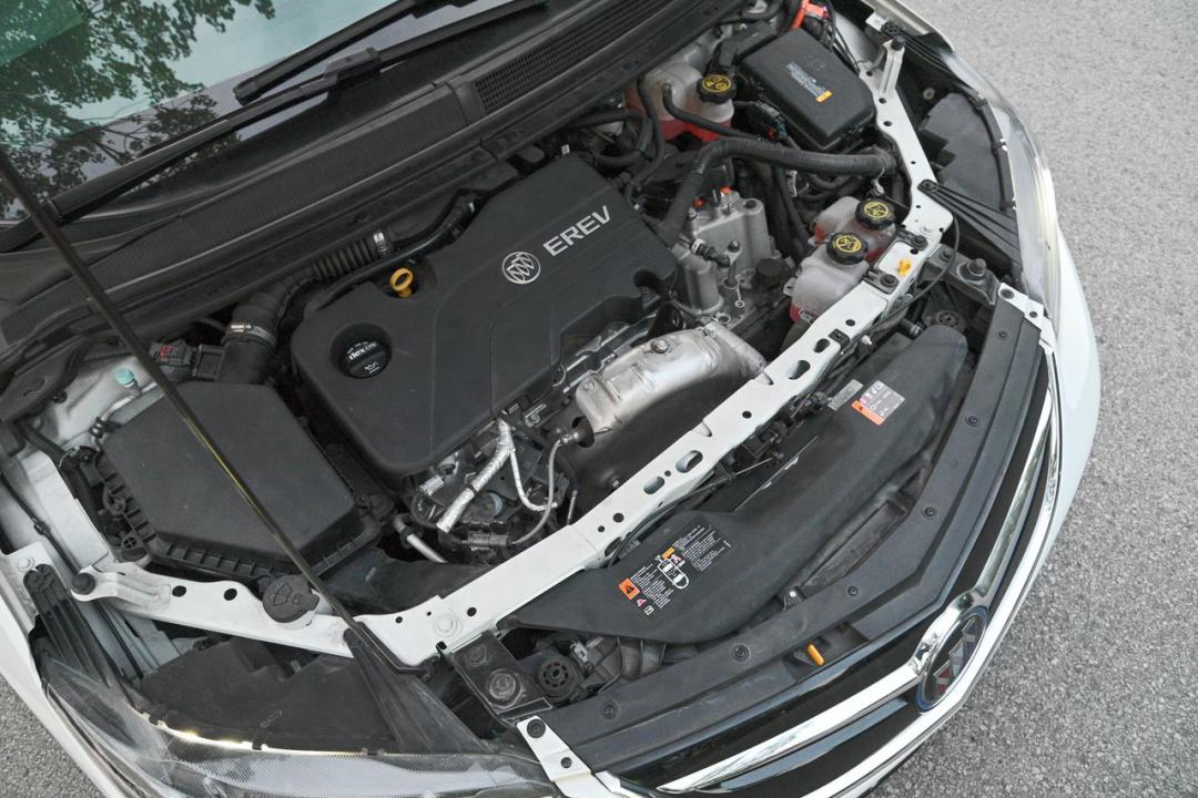 17年二手别克velite5能卖多少钱,混动绿牌车型别克velite5