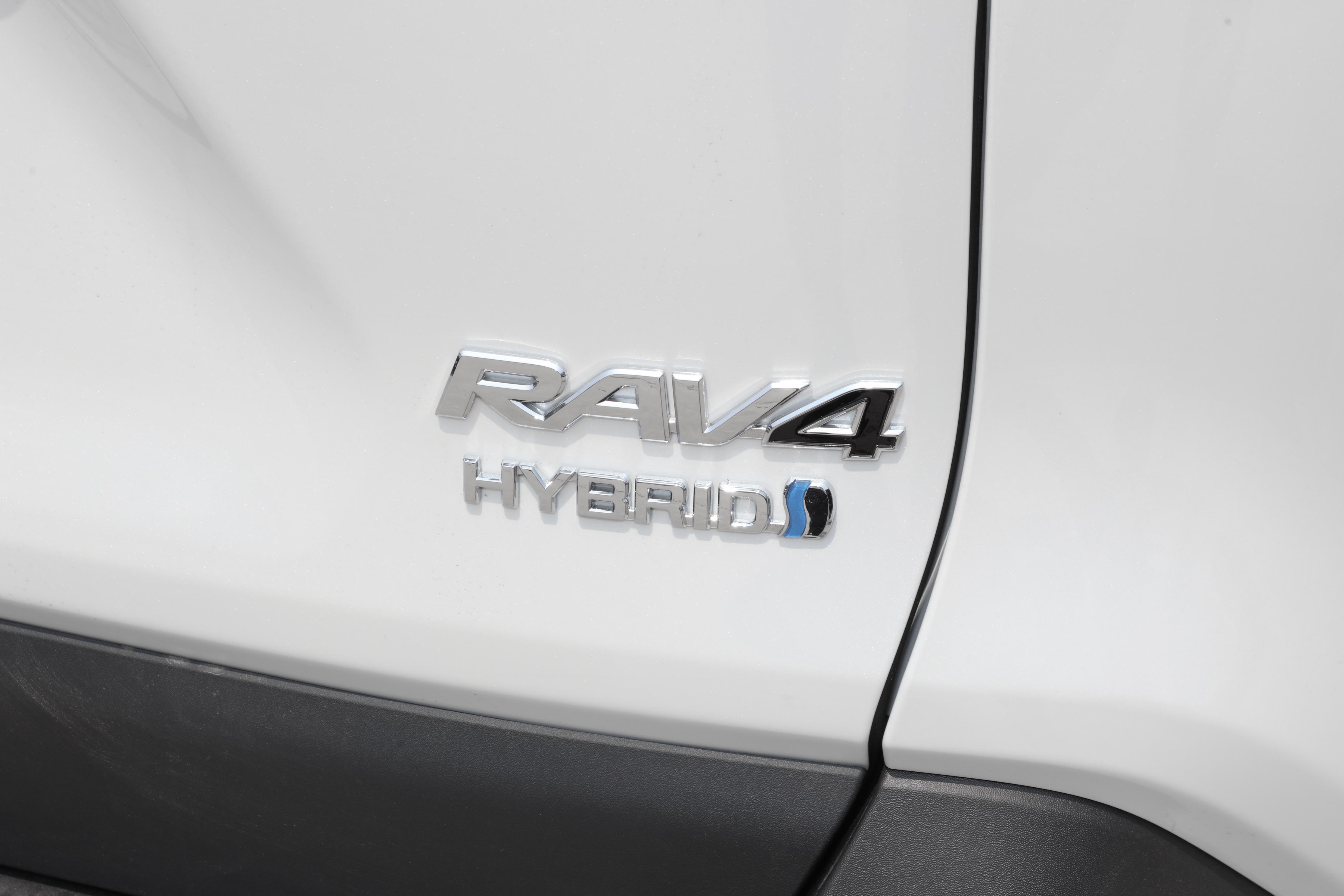 丰田rav4荣放空间怎么样,rav4荣放2.0自吸