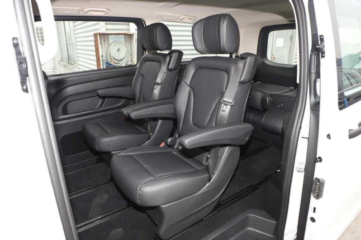 奔驰威霆2023款9at油耗多少,奔驰威霆9座裸车