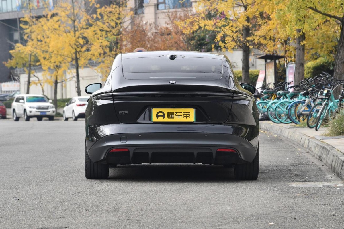 蔚来et51000km真实续航,蔚来et5续航75kwh换电价格