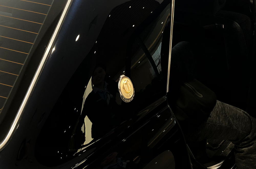 手工打造金凤凰为标！实拍日本皇族*用御**座驾第二代丰田世纪