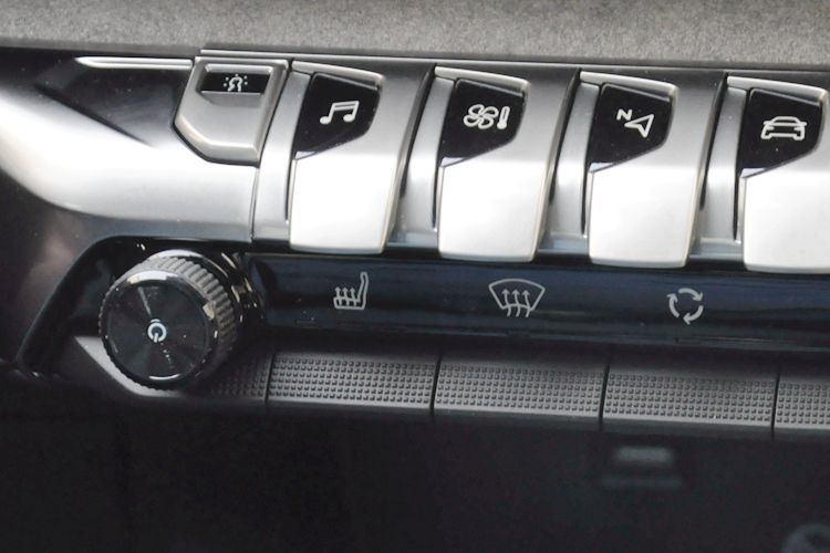 没有随波逐流,2018款东风标致5008测评视频