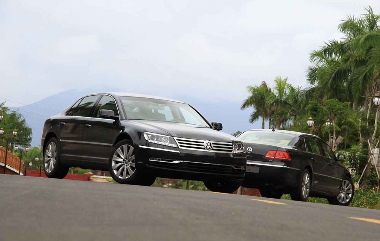 辉腾和a8l哪个值得买,辉腾d2