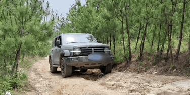 开“烂路”掌握这4个技巧，普通车主也能玩好越野