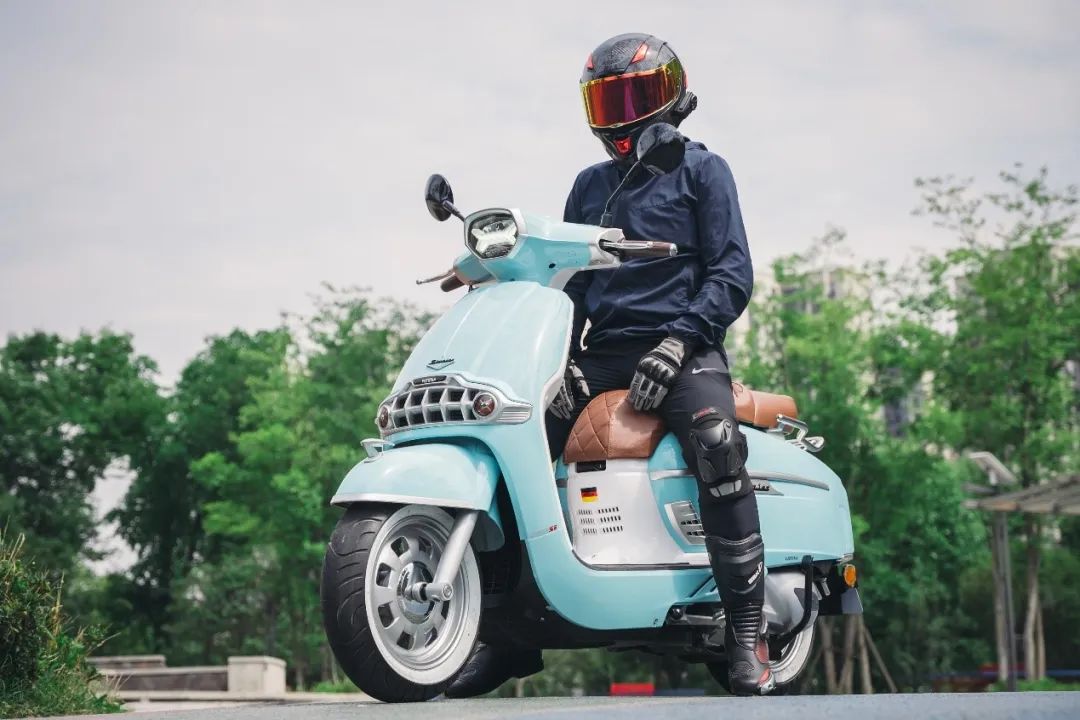 维多利亚sixties250颜色,维多利亚sixties250si和姜戈哪个好