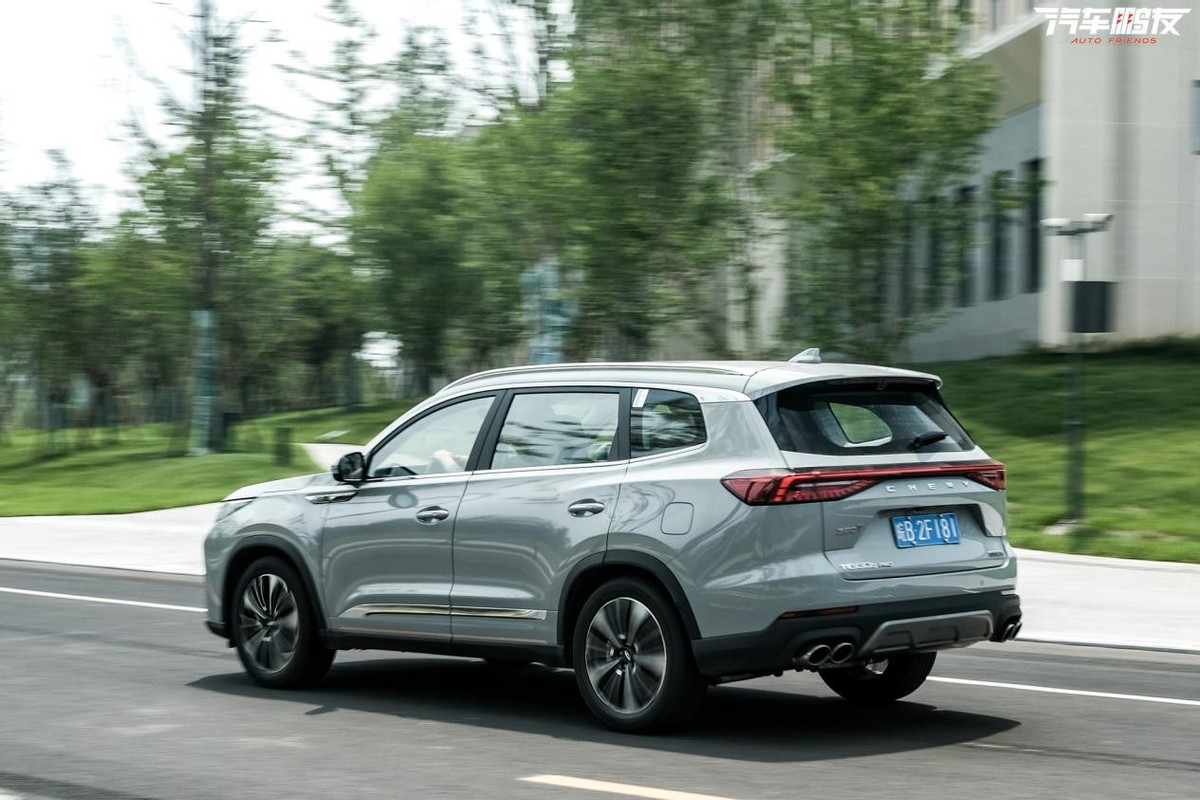 奇瑞瑞虎8pro巅峰版试驾五座,奇瑞瑞虎8pro四驱顶配深度试驾