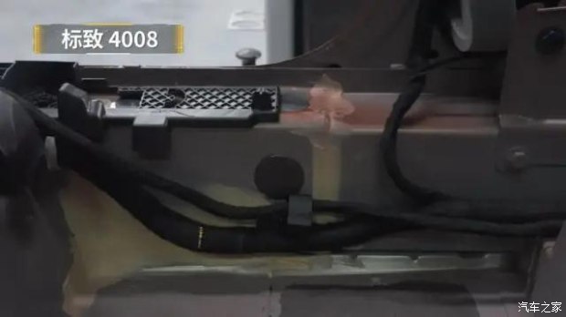 东风标致4008拆车,标致4008拆门板