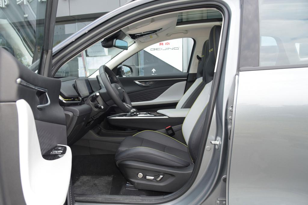 北汽新魔方测评,北汽新魔方价格